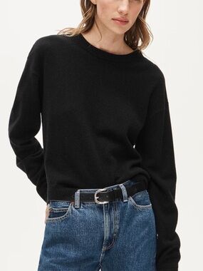 J crew black Perfect cashmere crewneck sweater